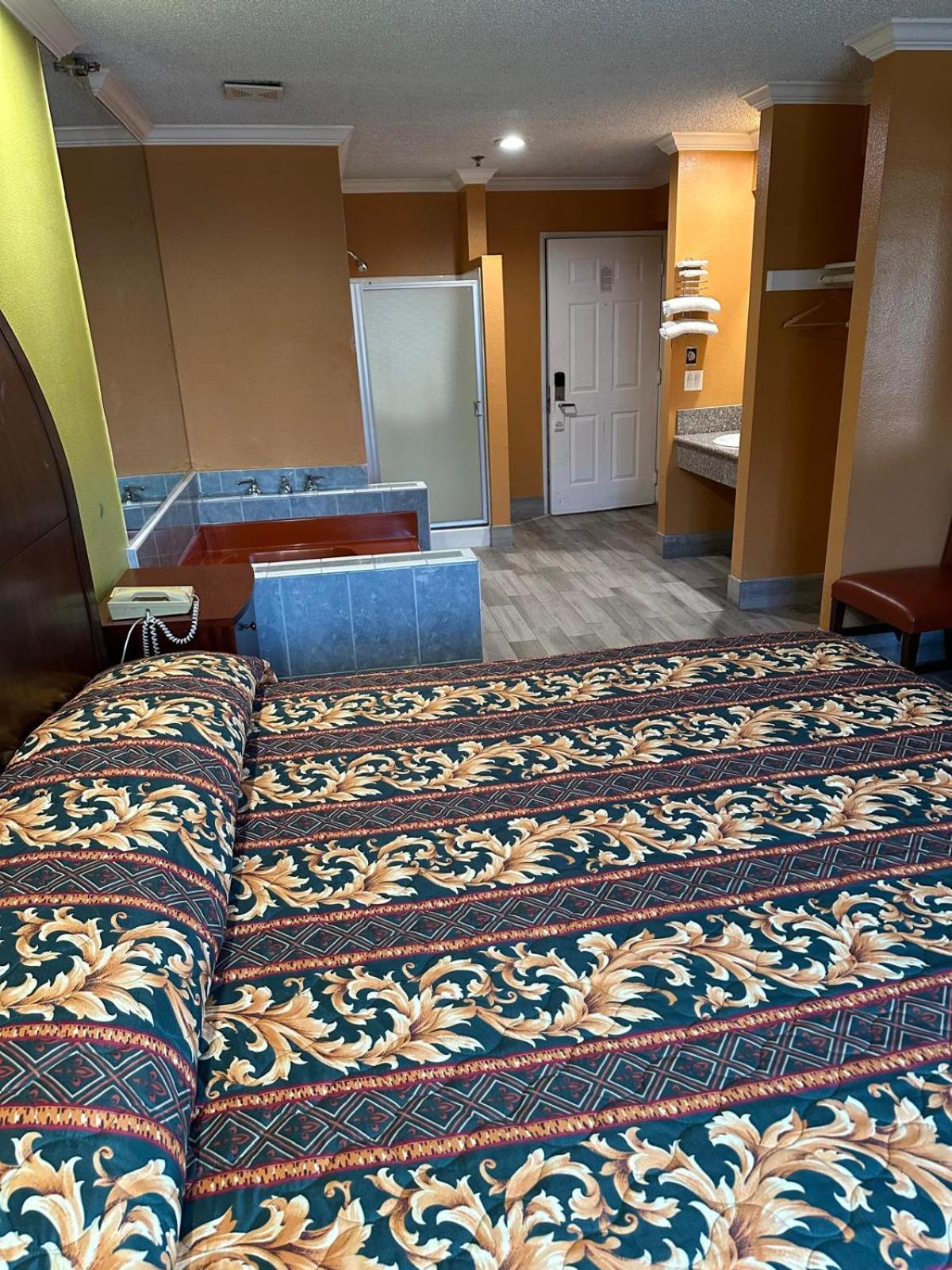 Heritage Inn And Suites Corona Eksteriør bilde